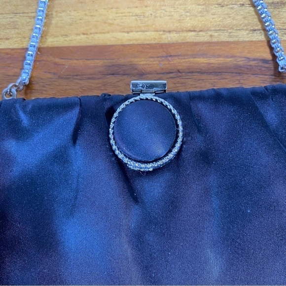 VINTAGE Black satin clutch evening Purse silver tone metallic frame and chain - Picture 7 of 10